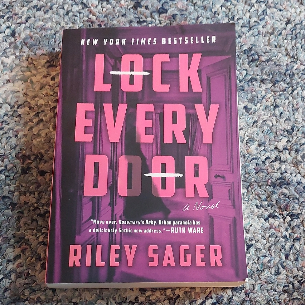 😮 3$10 Lock Every Door by Riley Sager
